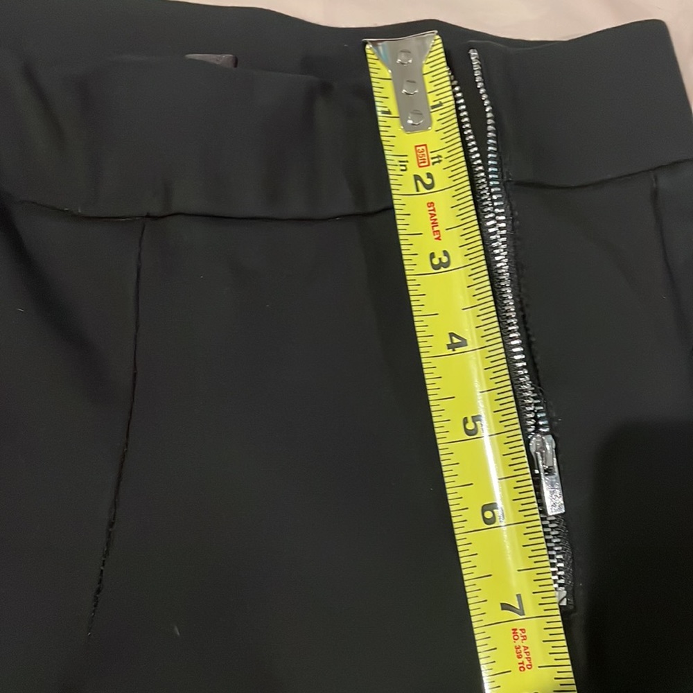 Slimming Options mid weight leggings with dual zipper detail - Picture 7 of 9